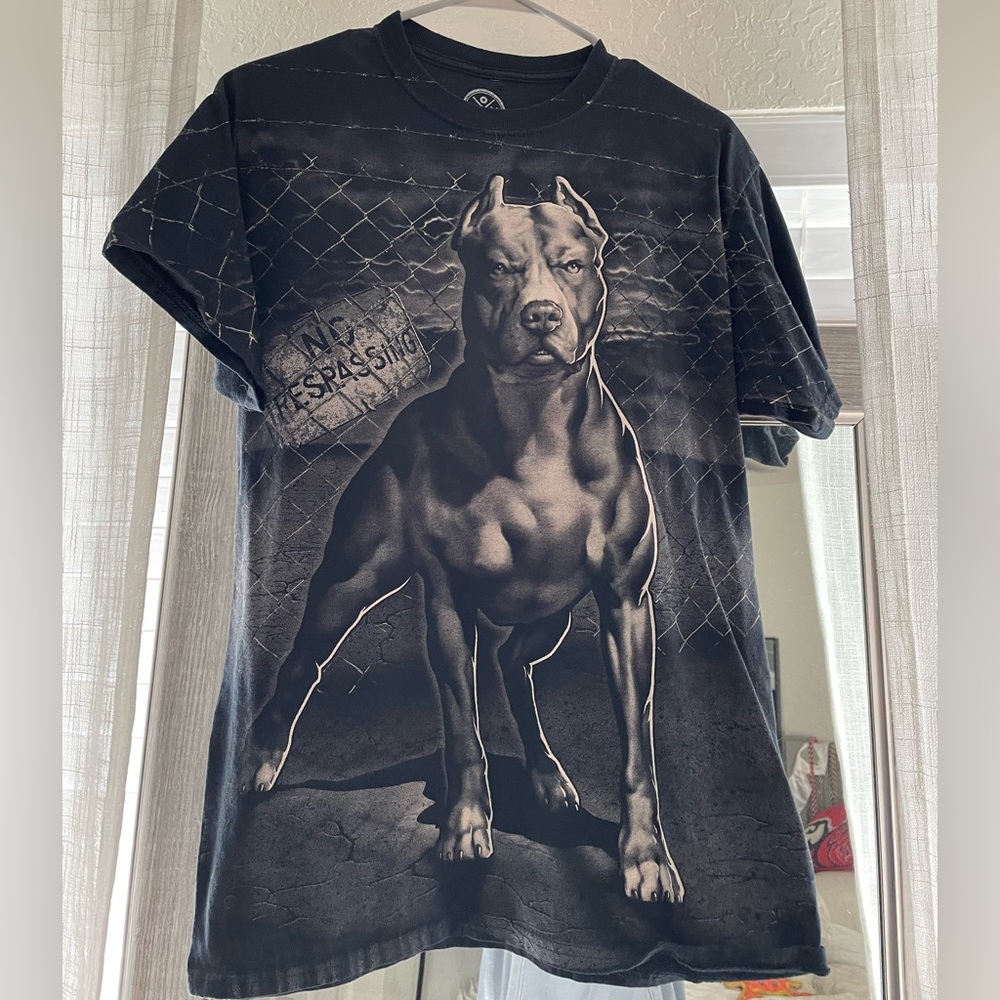 Vintage Pitbull Graphic T-shirt “No Trespassing”